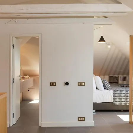 Deluxe Lights, Camera, Action! Apartman *