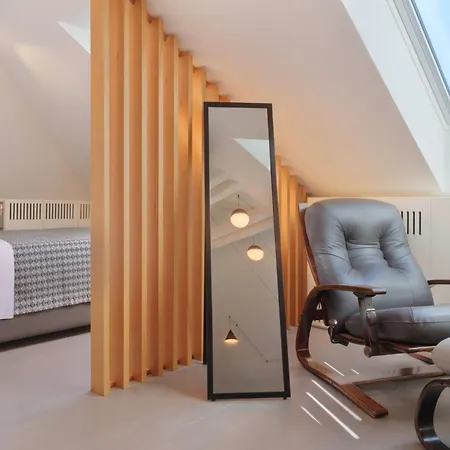 Deluxe Lights, Camera, Action! Apartman *