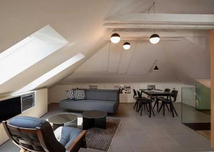 Deluxe Lights, Camera, Action! * Ragusa