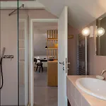 Apartman Deluxe Lights, Camera, Action! *